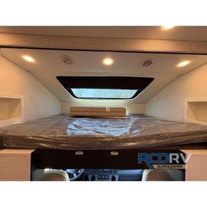 Nouvelles accessoires intérieurs pour camping-car Newmar Grand Star 2026, chauffe-eau Truma Comfort Plus, châssis Freightliner S2RV 12000 lbs - Product Image 4