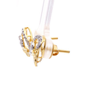 Pendientes de Botón de Lujo con Diseño de Hoja Botánica en Oro de Dos Tonos y Diamantes para Mujer - Product Image 5