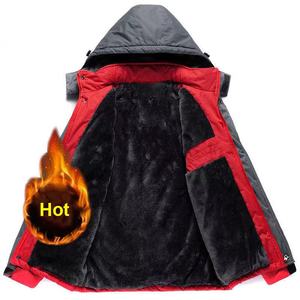 Manteau d'hiver épais et chaud pour hommes, veste en toile imperméable coupe-vent avec col à capuche et logo avant pour l'extérieur en vrac - Product Image 3