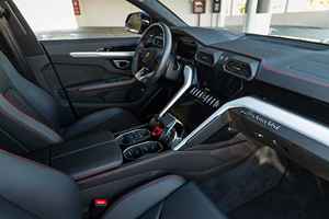 VENTE FLASH VÉHICULE D'OCCASION 2022/23 SUV AUTOMATIQUE SANS ACCIDENT ESSENCE SIÈGES EN CUIR 4 PLACES TOIT OUVRANT PANORAMIQUE CAMÉRA ARRIÈRE 360° ÉCRAN TACTILE - Product Image 5