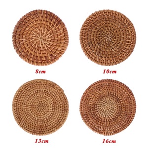 Posavasos de ratán con ángulo de nudo de Vietnam hecho a mano Natural resistente al calor de Color Natural - Product Image 4
