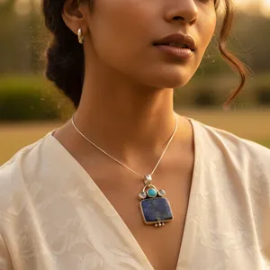 Collar con Colgante de Plata 925 con Charoita Natural, Corte Cojín, Cadena de Caja para Mujer, Diseño Geométrico - Product Image 1
