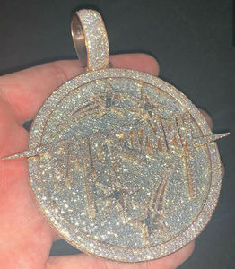 Pendentif Unisexe Classique Personnalisable 2,7 pouces en Argent Tibétain Plaqué Or 14K avec Moissanite VVS1 de 16,30 carats à Taille Brillante, Passe le Testeur - Product Image 4