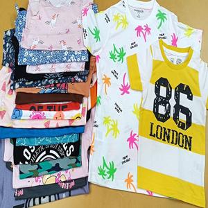 Vente en gros de t-shirts d'été pour garçons et filles, vêtements mixtes en stock pour enfants, robe d'été en coton, vêtements de rue pour tout-petits du Bangladesh - Product Image 4