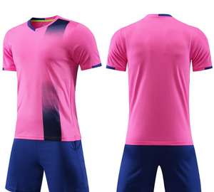Uniforme de football pour hommes sublimation personnalisée OEM de haute qualité Vêtements de sport complets de football pour la conception de logos d'entraînement - Product Image 5
