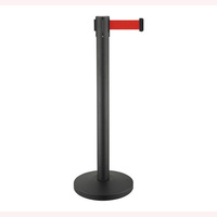 Barrière de file d'attente de luxe en acier inoxydable poli avec corde rouge élégante pour hôtels, banques et restaurants