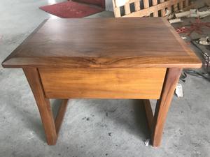 Elegante Mesita de Noche de Teca con 3 Cajones |   Una Magnífica Fusión de Diseño Europeo Real y Clásico Chino con Almacenamiento Integrado - Product Image 5