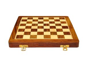 Juego de Ajedrez Magnético Plegable de Madera Hecho a Mano con Piezas y Reinas Adicionales para 2 Jugadores, para Niños y Adultos - Product Image 4