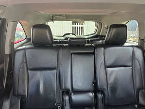 Vehículo Usado de Segunda Mano de Alta Calidad para Exportación, SUV Mediano de 7 Asientos, Años 2018-2020, Transmisión Automática, Interior Premium - Product Image 3