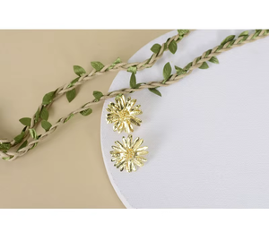 Pendientes Boho Hechos a Mano para Mujer |   Joyería Artística Golden Bloom con Ajuste Cómodo - Product Image 1