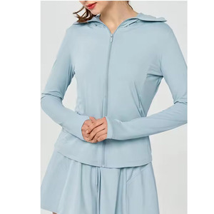 Veste à capuche légère à manches longues pour femme, anti-neige, protection solaire UPF 50+, avec masque intégré, idéale pour l'escalade, le camping, la randonnée et la course à pied. - Product Image 6