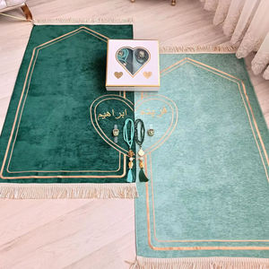 Tapis de prière en soie classique, motif traditionnel, couture durable, longue durée, confortable, tapis de prière islamique - Product Image 1