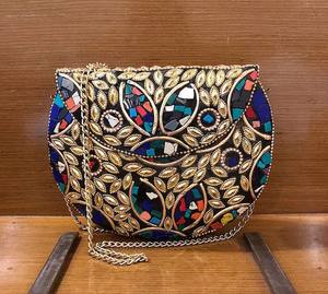 Carteras con cuentas para mujer y bolsos de mano, 2024 NewArrival Flores plisadas blancas Bolso de mano para novia Monedero Fiesta Boda Bolso de noche - Product Image 3