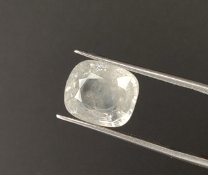 Meilleur prix saphir blanc naturel sans coussin de chaleur coupe 9.89 carat taille de bague de haute qualité pierre de naissance de septembre pour l'astrologie - Product Image 2