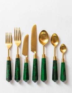 Ensemble de couverts de couleur décorative dorée Finition peinte moderne avec plusieurs tailles et motifs façonnés Ensembles de couverts - Product Image 6
