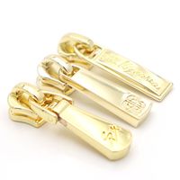 Herrajes para Bolsos al por Mayor, Accesorios Metálicos, Tiradores de Cremallera Metálicos con Logotipo Grabado Personalizado para Bolsos de Cuero o Equipaje