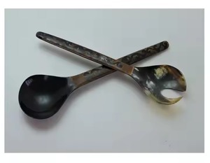 ชุดช้อนส้อมมีดฮอร์นแบบแฮนด์เมดชุดเครื่องใช้บนโต๊ะอาหารชุดเครื่องใช้บนโต๊ะอาหารสุดหรูเครื่องครัวแบบตั้งโต๊ะสำหรับร้านอาหารใช้ในโรงแรม - Product Image 1