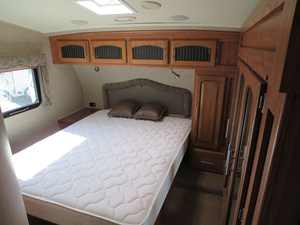 F-O-R-E-S-T R-I-V-E-R R-O-C-K-W-O-O-D S-I-G-N-A-T-U-R-E ULTRA LITE 8-2-8-5-I-K-W-S d'occasion 2015 à vendre - Product Image 6