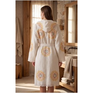 Peignoir à capuche en coton biologique 100% Varol, robe de plage décontractée d'été - Style tissé Lemura - Product Image 2
