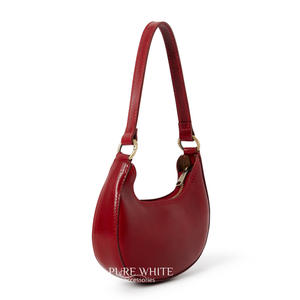 Bolso de Hombro Tipo Media Luna de Cuero Genuino Hecho a Mano en Italia, con Curtido Vegetal - Product Image 3