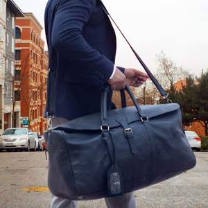 Bolsa de lona de cuero de búfalo de grano completo portátil ligera y elegante hecha a mano, cierre de cremallera personalizado, cuero genuino - Product Image 2