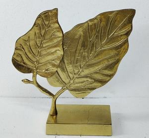 Escultura decorativa de lujo con forma de hoja con acabado dorado antiguo y mesa con Base de mármol, esculturas decorativas, Decoración de mesa - Product Image 5