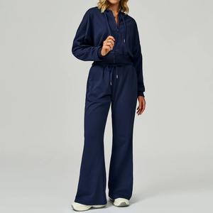 Ensemble de survêtements de fitness Streetwear stylé pour femmes, vêtements de sport et de détente extensibles et confortables - Product Image 2