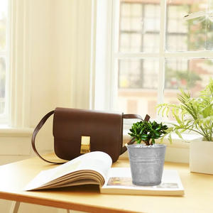 Jardinières écologiques, durables, neuves et très demandées pour la décoration intérieure, avec forme et couleur personnalisées - Product Image 4