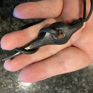 Pendentif en fer médiéval forgé à la main, collier de fer, collier forgé, bijoux forgés, bijoux viking, collier viking - Product Image 4