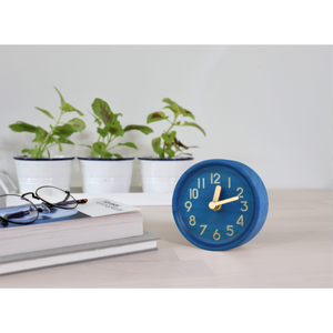 Horloges de bureau modernes et élégantes en bois écologique Matériaux durables et éco-conscients à piles - Product Image 1