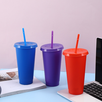 Logo personnalisé été nouveau mélange de couleurs 24oz tasses à froid fête coloré recyclable tasse avec paille et couvercle bouteille d'eau en plastique