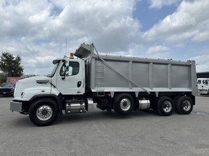 Camion lourd d'occasion 2022 114SD, véhicule commercial de transport de marchandises, de construction et de logistique, diesel automatique - Product Image 3