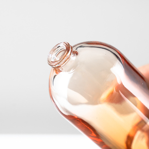 Flacon de parfum vide en verre rond ambré de 30 ml, 50 ml, 100 ml, polyvalent, avec bouchon en bois, pour les distributeurs professionnels - Product Image 3