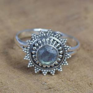 Anillo giratorio de plata de ley con piedras preciosas de labradorita, anillo hecho a mano para niñas, Plata de Ley 925 de labradorita - Product Image 2