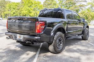 Auto Usado Confiable, Ford F-150 Raptor R 2024, Motor V8 Supercargado de 720 hp - Product Image 4