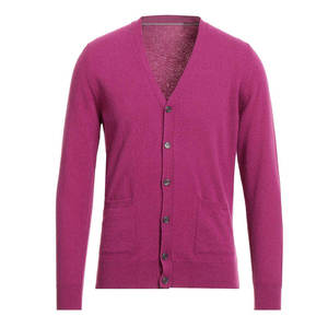 เสื้อคาร์ดิแกนผู้ชายแฟชั่น ทรงเข้ารูป ผ้าถัก ระบายอากาศดี ปักโลโก้ด้านหน้า ติดกระดุม สำหรับฤดูใบไม้ร่วงและฤดูหนาว ผลิตในปากีสถาน - Product Image 1