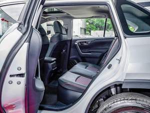RA-V4 E+ Usado, SUV Eléctrico de Nueva Energía con Distancia entre Ejes de 2690 mm, Autonomía CLTC de 95 km, Batería de 50-70 kWh y Motor de 120 kW - Product Image 6