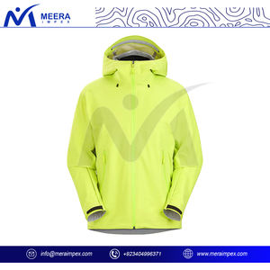 Chubasquero transpirable con Capucha ajustable y revestimiento resistente al agua para una mayor comodidad durante actividades de alta intensidad - Product Image 2