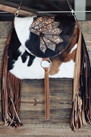 Luxuriöse Boho-Umhängetasche für Damen mit Stickerei, Perlenverzierung, Blumenmuster, Ketten & Perlen, Sattelform, Reißverschluss - Sofort Lieferbar