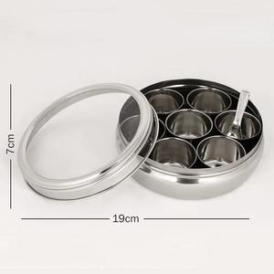 Elegante caja de especias de metal que combina el encanto tradicional con la durabilidad moderna para cocinas organizadas. - Product Image 5