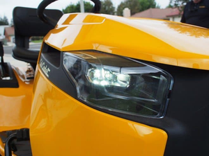 Cortacésped Industrial Cub Cadet XT1 LT46 de 28V con Batería, Motor de 2 Tiempos, Serie Enduro OEM, Prácticamente Nuevo - Product Image 2