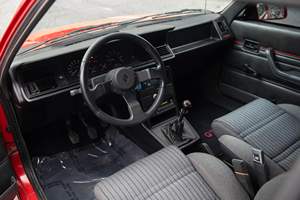 Renault Alliance GTA 1987 d'occasion en bon état, coupé manuel 5 vitesses, quasi-d'origine, sans réserve, modèle unique et rare, disponible exclusivement pendant une année. - Product Image 4