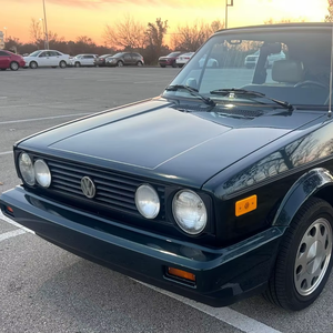 Cabriolet Classic Collector Edition, poco usado. - Product Image 1