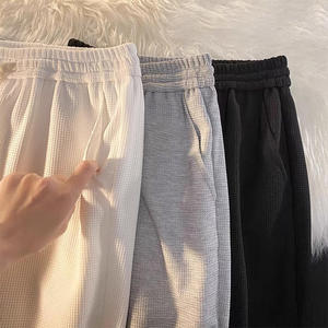 Vente en gros OEM Logo personnalisé Pantalon gaufré pour hommes-Cordon de serrage Coupe ample Décontracté Pantalon de survêtement droit à jambes larges - Product Image 4
