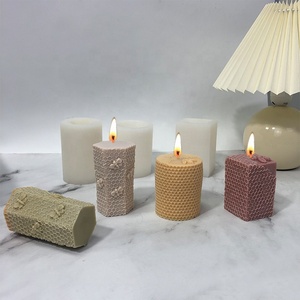 Moule en Silicone 3D Ruche d'Abeille en Gros Moules à Bougies Nid d'Abeille pour Barres de Lotion pour les Mains Cire de Crayons Fondue et Fournitures de Fabrication de Bougies - Product Image 1