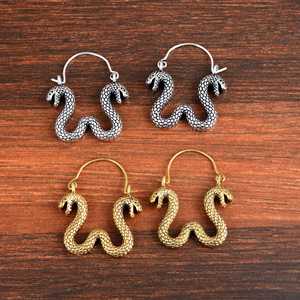 Pendientes de Aro con Forma de Serpiente, Estilo Gótico, de Latón, con Acabado Plateado Oxidado, para Mujer, Venta al Por Mayor/OEM/ODM, Moda 2024 - Product Image 1