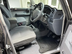Sử dụng TOYOTA lannd Cruiser 79 Ba DIESEL Pickup 4.5L hộp số tay đôi cabin ánh sáng nội thất R18 lốp Turbo fwd vải <span class=keywords><strong>CL</strong></span> - Product Image 5