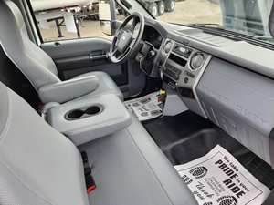 Camión Volquete de Plataforma Plana F-750 de 16 pies – Potente Motor de 330 HP, Resistente y Fiable para Uso Comercial e Industrial - Product Image 2