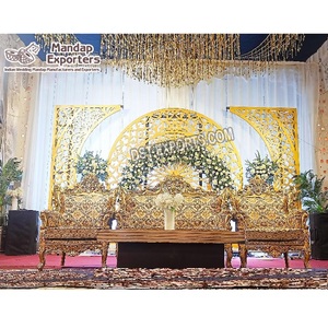 ฉากหลังงานแต่งงานแบบตัดเลเซอร์ทันสมัย แผงฉากหลังโลหะสีทองรูปทรง C ล่าสุด ปรับแต่งได้ ราคาโรงงาน สหรัฐอเมริกา - Product Image 1