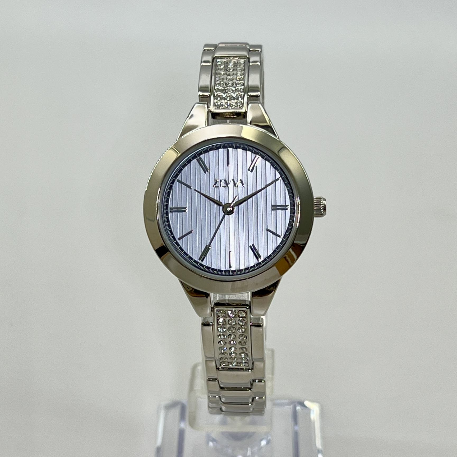 สีเงิน/สีน้ำเงิน